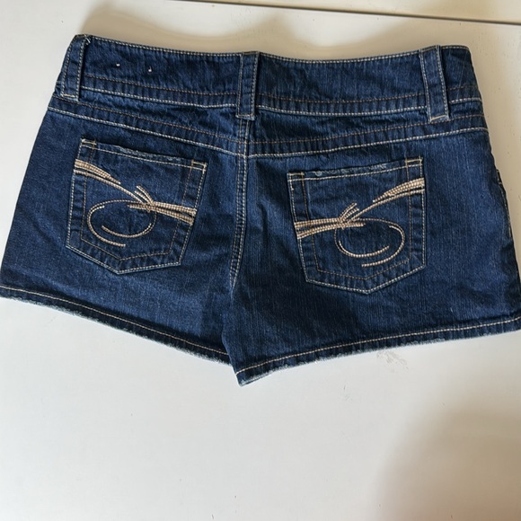 SO Women's Dark Blue Jean Shorts size 11 - Picture 4 of 5